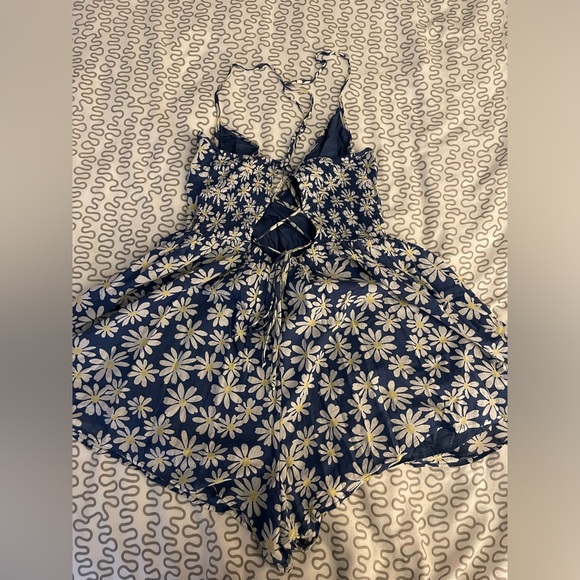 Floral Spaghetti Strap Short Romper - Picture 3 of 4